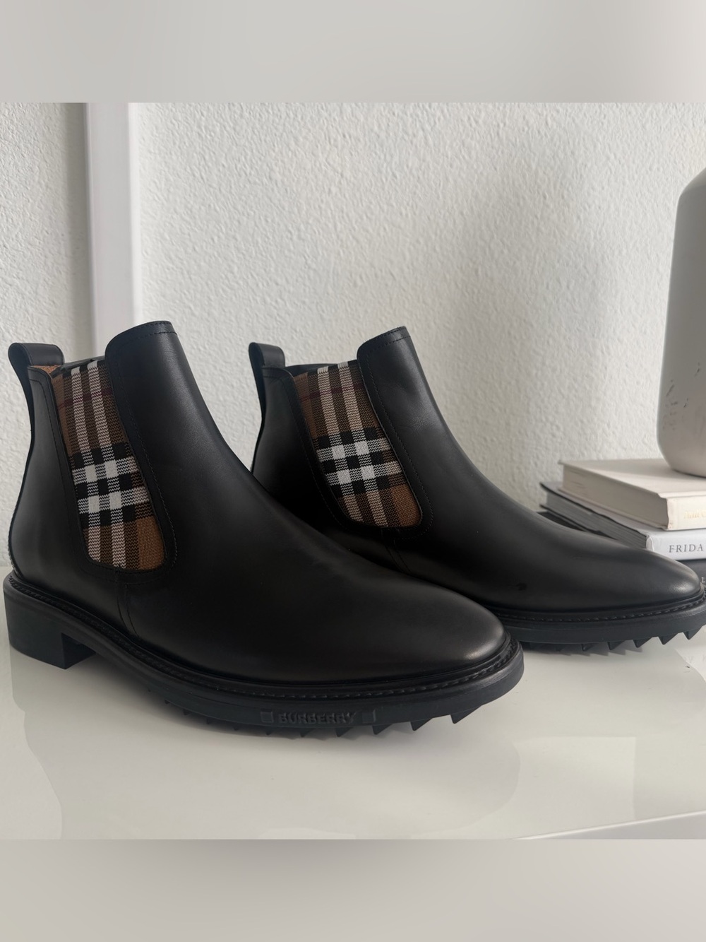 Authentic BURBERRY Men's ALLOSTOCK Black Leather Check Chelsea Boots 43 EU 10 US